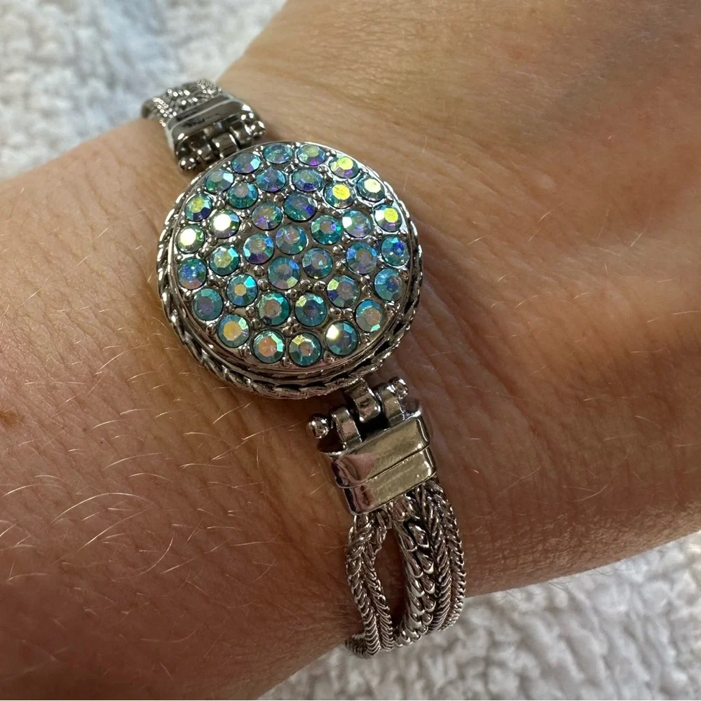 Ginger Snaps Elegant Bracelet with Three Snap in Charms 6 3/4 to 8 adjustable